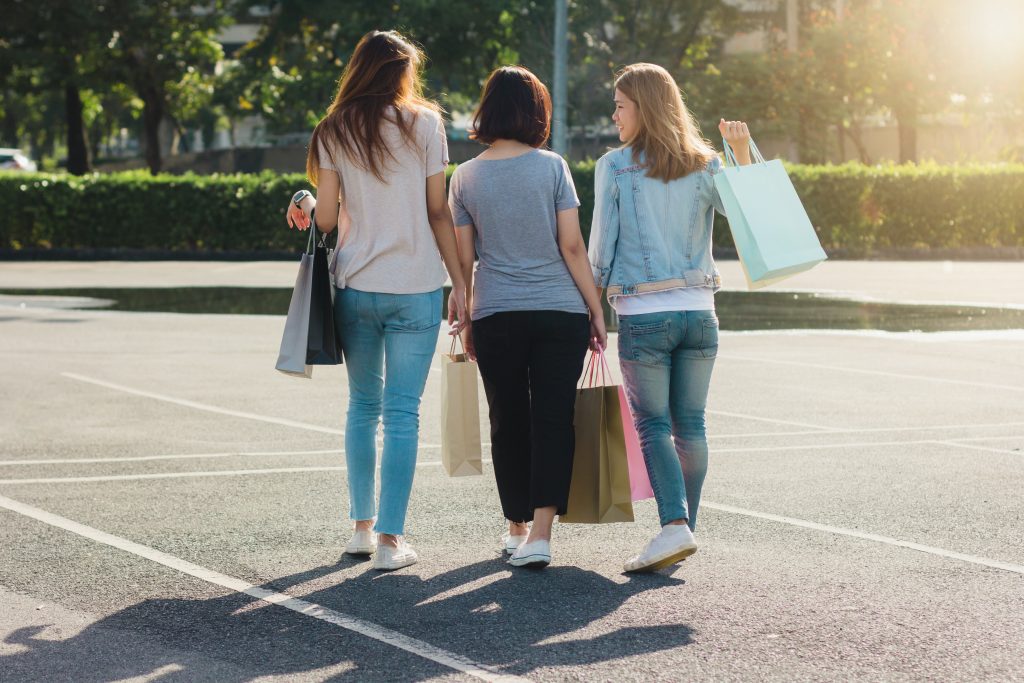 shopping tra amiche